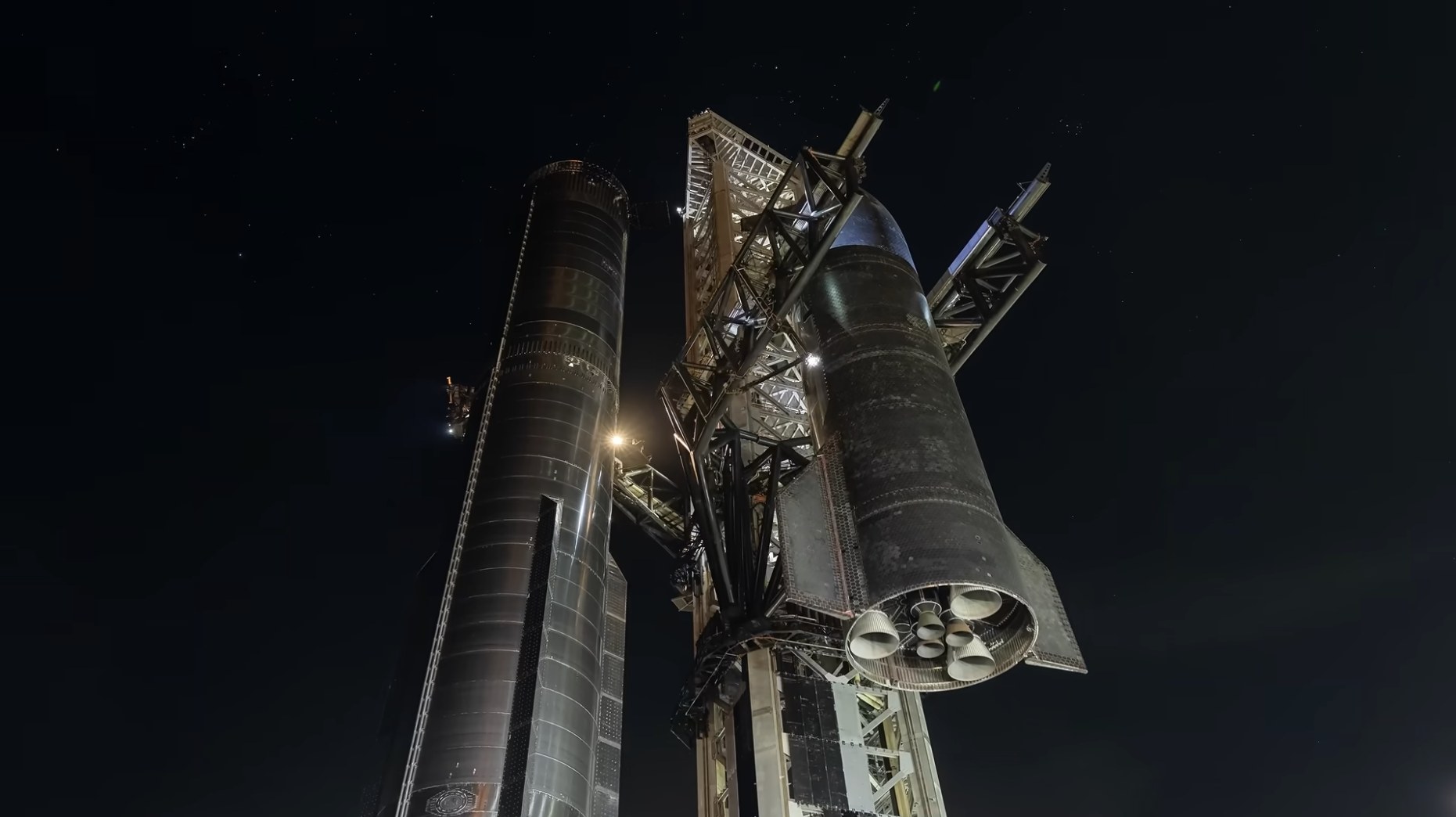 SpaceX 星舰热防护瓦